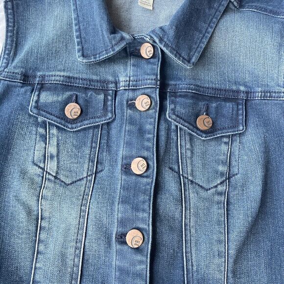 Cato EST 1946 Jean Vest Sz S Denim Stretch Fringe Hem Button Front Blue Casual - Picture 2 of 9